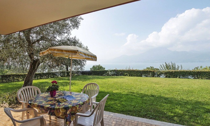 Frader Apartment | Cosy apartment for 7 people with pool, WIFI, TV and terrace