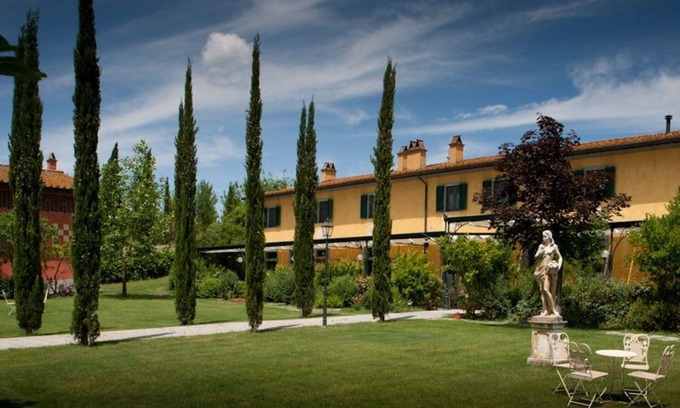 Montespertoli Apartment | Cosy apartment for 4 people with A/C, WIFI, pool and TV