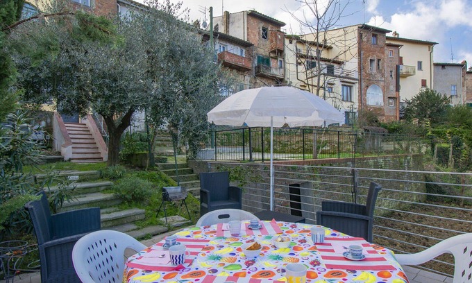 San Miniato Apartment | Cosy apartment for 4 people with WIFI, A/C, TV, pets allowed and parking