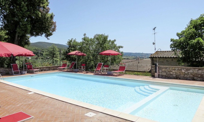Santa Luce Apartment | Cosy apartment for 6 guests with pool, WIFI, TV, terrace, pets allowed and parking