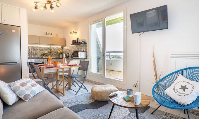 La Petite Motte Apartment | Cosy apartment for 4 guests with WIFI, TV and terrace