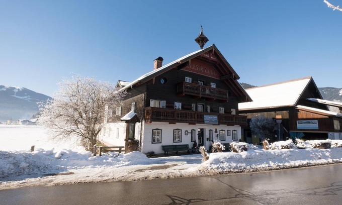 Flachau Apartment | Cosy apartment in authentic farmhouse