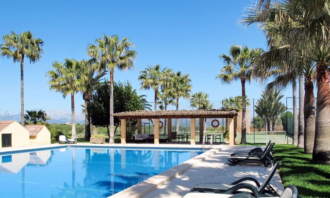 Muro Villa | Cosy apartment in villa for 2 guests with WIFI, A/C, pool, TV, patio and parking