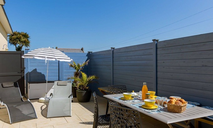 Kerlouan House | Cosy apartment in villa for 5 guests with TV and terrace