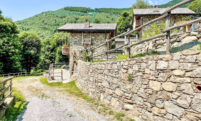 Sorico House | Cosy apartment in villa for 6 people with WIFI, TV, patio and pets allowed