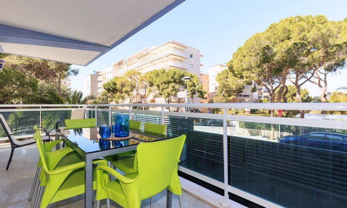 Salou City Centre Apartment | Cosy Apartment near Beach · AirCon · UHC LA CUMBRE 055