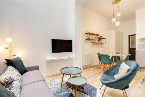 Quartier des Invalides Apartment | Cosy Apartment near the Invalides