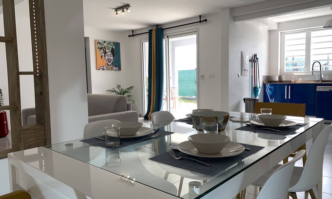 Petit Bourg Apartment | Cosy apartment with terrace deck