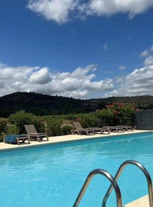 Peret Apartment | Cosy appartement entre vignes et garrigue avec piscine