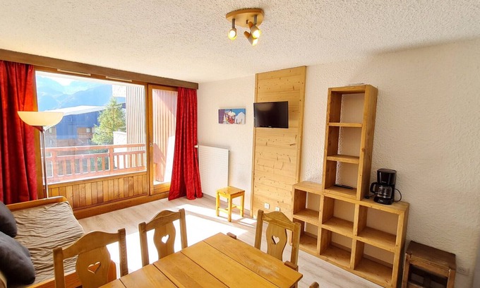 Les Deux Alpes Apartment | Cosy apt 4/6 ppl, balcony, near the ski station