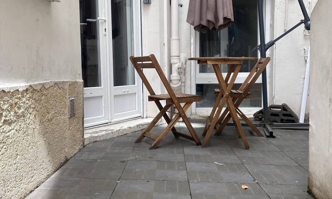 10th Arrondissement Apartment | Cosy Atypical Apartment in Hyper Centre Paris 10eme near Canal Saint-Martin