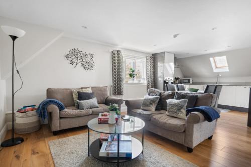 New Forest District Apartment | Cosy & Central Brockenhurst Flat, 2BR