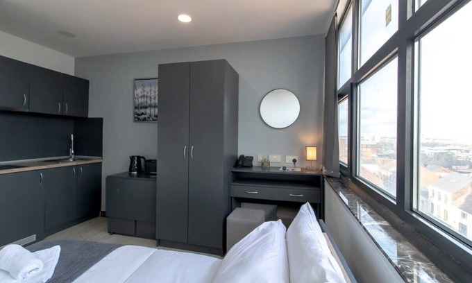 Sunderland City Centre Apartment | Cosy Central Sunderland Budget Studio