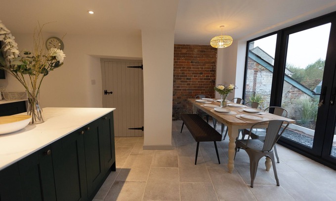 Woodstock House | Cosy Central Townhouse in Woodstock