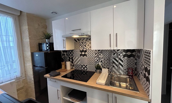 Pauillac Apartment | Cosy, chic Pauillac apartment in the center of town