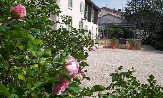 Arcais House | Cosy cottage for 6-13 people