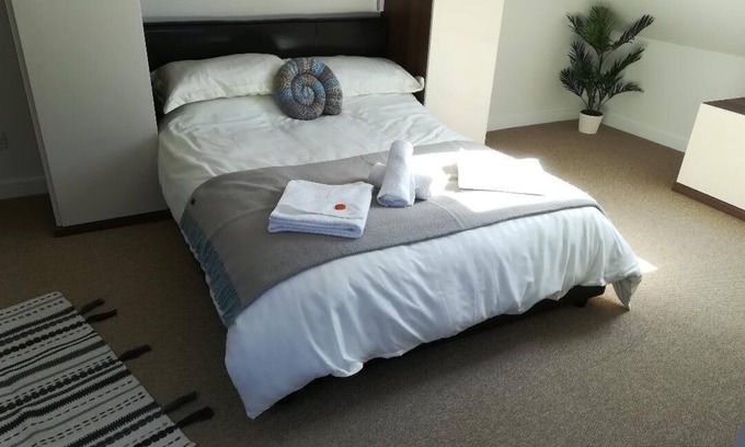 Morecombelake House | Cosy Country & Coastal Barn Retreat for Couples in Dorset