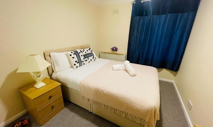 St Neots House | Cosy flat