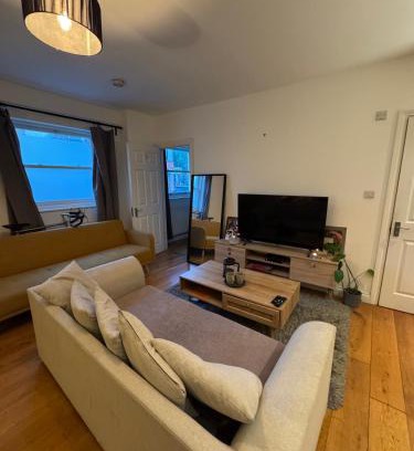 Clissold Apartment | Cosy Flat in Stoke Newington