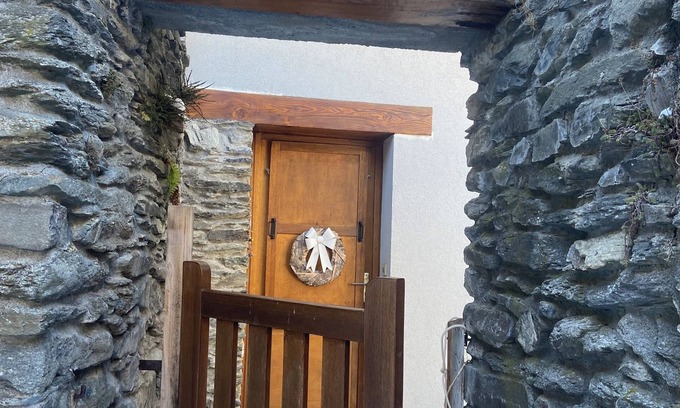 Saint-Michel-de-Maurienne Ski Chalet | Cosy chalet near Orelle/Val Thorens