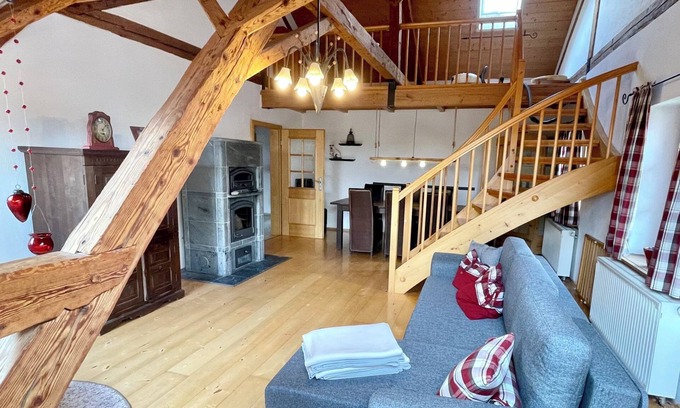 Palling Apartment | Cosy holiday flat “Freidlhof” with mountain views and Wi-Fi