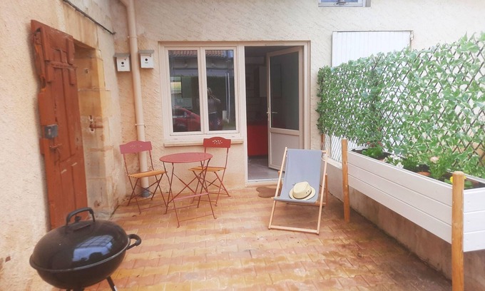 Bergerac Apartment | Cosy holiday home in Bergerac with terrace