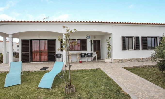 Aljezur House | Cosy Holiday Home “Villa Bartoni” Close to the Beach with Sea View