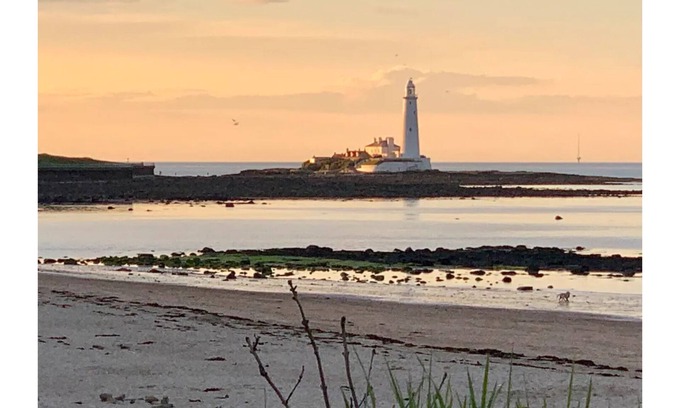 Whitley Bay House | Cosy home, 5 minutes from the beach!