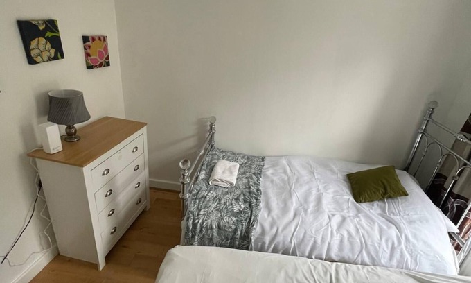 Chaucer Apartment | Cosy house