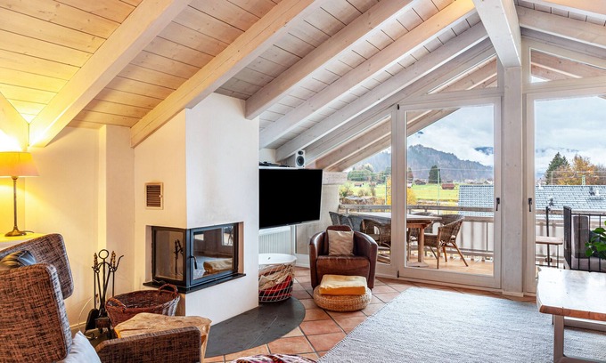 Garmisch-Partenkirchen Apartment | 'Cosy Luxury Apartment' with Mountain View, Balconies & Wi-Fi