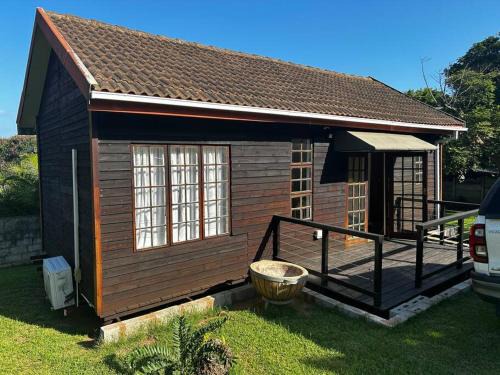 Tugela Mouth Apartment | Cosy one bedroom garden cottage