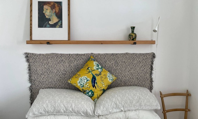 Innellan Apartment | Cosy seaside retreat w/artist studio (dog-friendly)