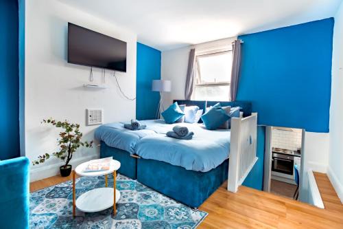 Stroud Green Apartment | Cosy & Spacious Flat - Moments To City Centre - Sleeps 4