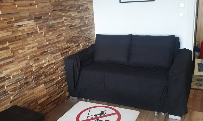 Chamrousse Apartment | Cosy studio. 150 meters from the slopes. Chamrousse 1750.