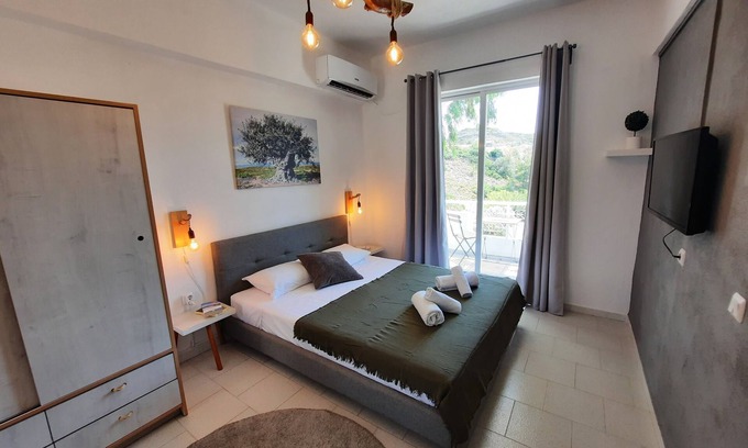 Kalithies Apartment | Cosy studio in quiet location