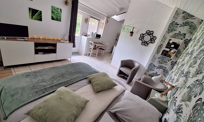 Sulniac Apartment | Cosy studio with terrace in Breton farmhouse near Vannes - Morbihan