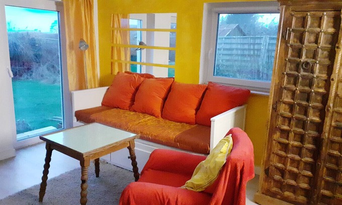 Gross Nemerow House | Cosy Vacation Home “Seenplatte” near Lake with Wi-Fi & Garden; Parking Available