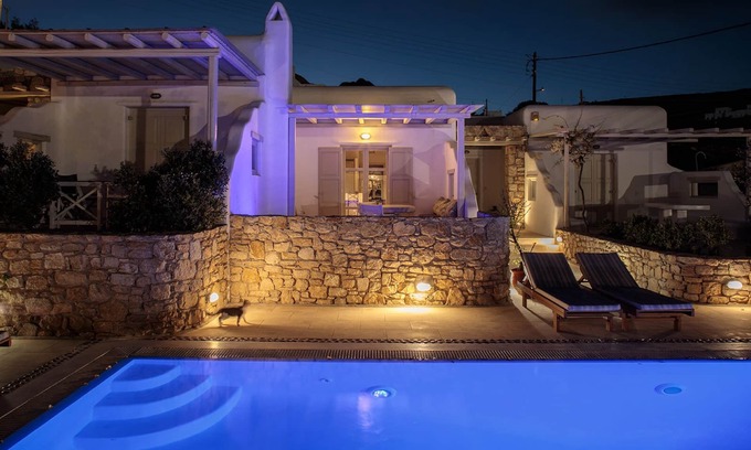 Ornos House | Cosy Villa close to the beach with a small private pool.