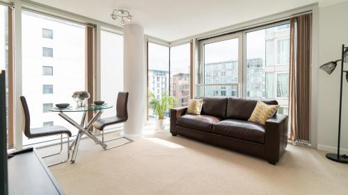 Central Milton Keynes Apartment | Cotels at The HUB Serviced Apartments, Superfast Broadband, Central Location, Free Parking