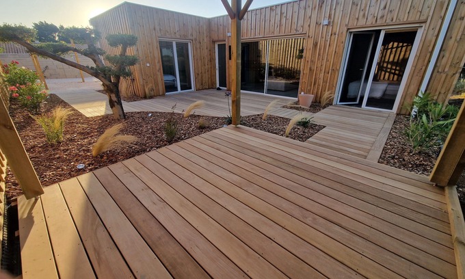 Saint Laurent de la Pree Cottage | Cottage du Golf de la prée