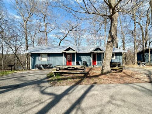 Nancy House | Cottage 14- Lees Ford Marina