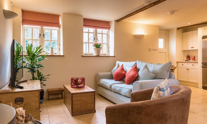 Witney Cottage | Cottage 2 - sleeps 2 guests in 1 bedroom
