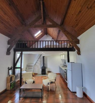 Bannegon Villa | Cottage du Diot, son lac et son île