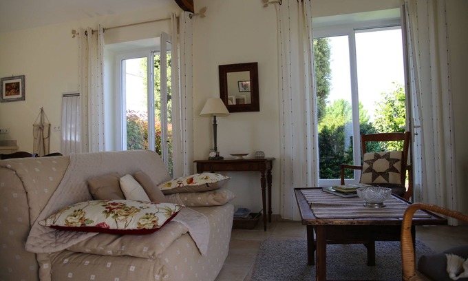 Juillac-le-Coq House | Cottage for 2/4 people in Great Champagne Cognac