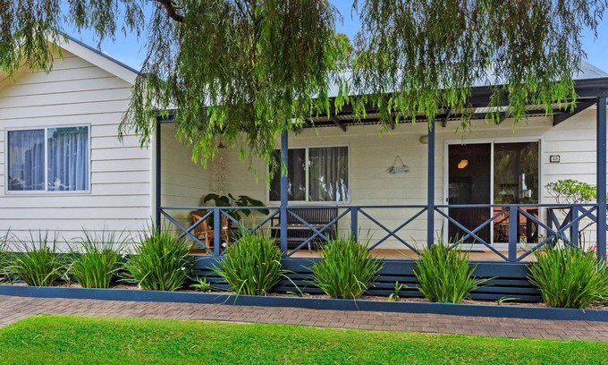 Normanville House | Cottage in Normanville - 99 Main Road, Normanville
