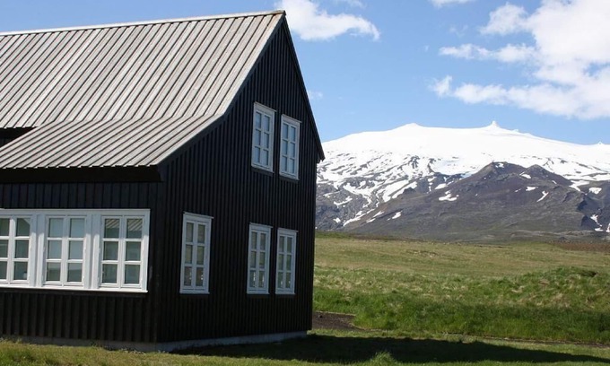 Hellnar House | Cottage in picturesque surroundings in Iceland