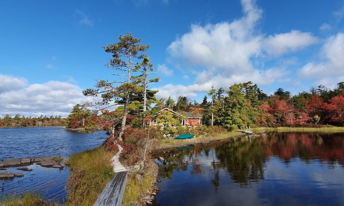 Pleasant River House | Cottage, Lakefront holiday near Kejimkujik National Park, Bridgewater, Nova Scotia