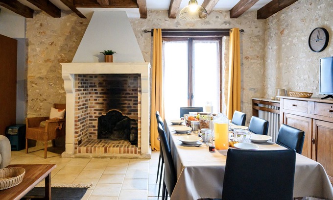 Chenou Cottage | Cottage 'Le Cerisier' with shared garden and Wifi