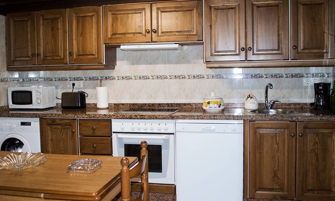 Obaya Cottage | Cottage located in the village of Loroñe in the Asturian coast Colunga.