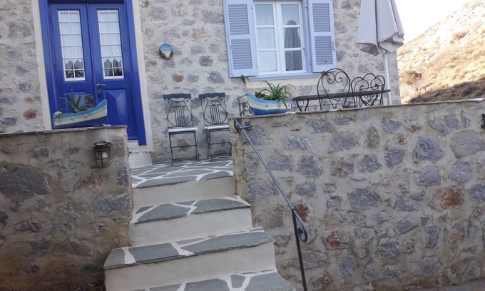 Hydra Cottage | Cottage Nefeli Theoktista-Built By A Detached Stone House Near Sea Side